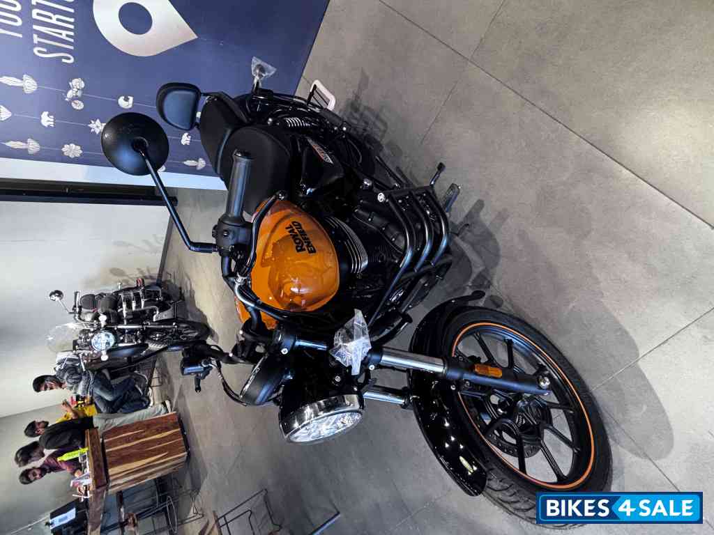 Royal Enfield Meteor 350 Fireball