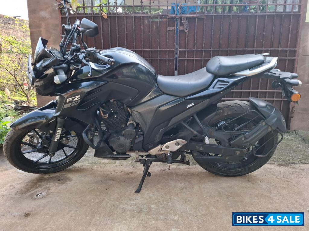 Yamaha FZS 25 BS6