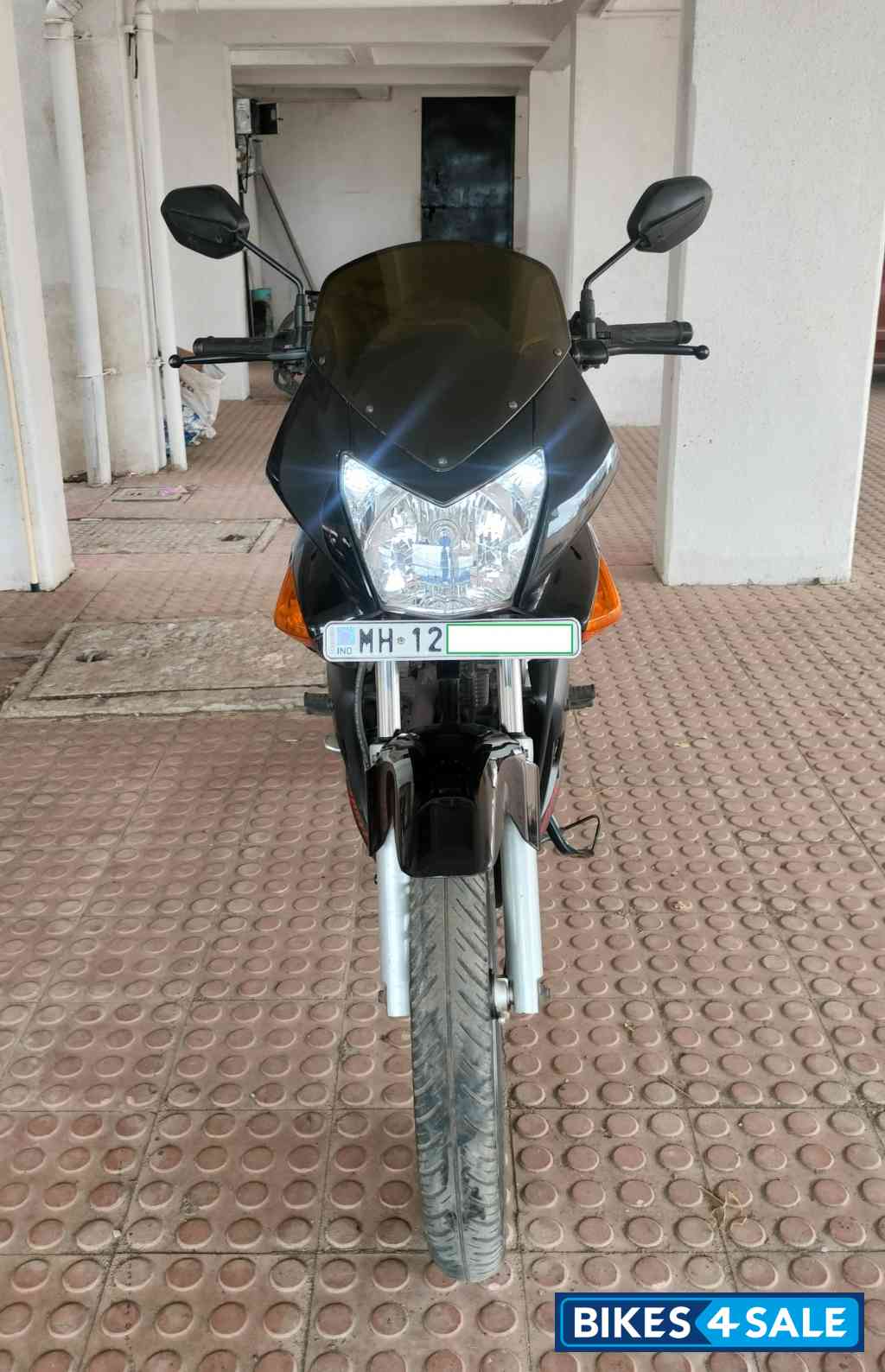 Black Hero Karizma R