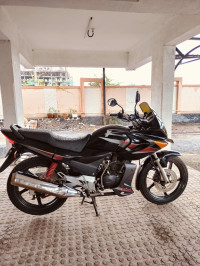 Black Hero Karizma R