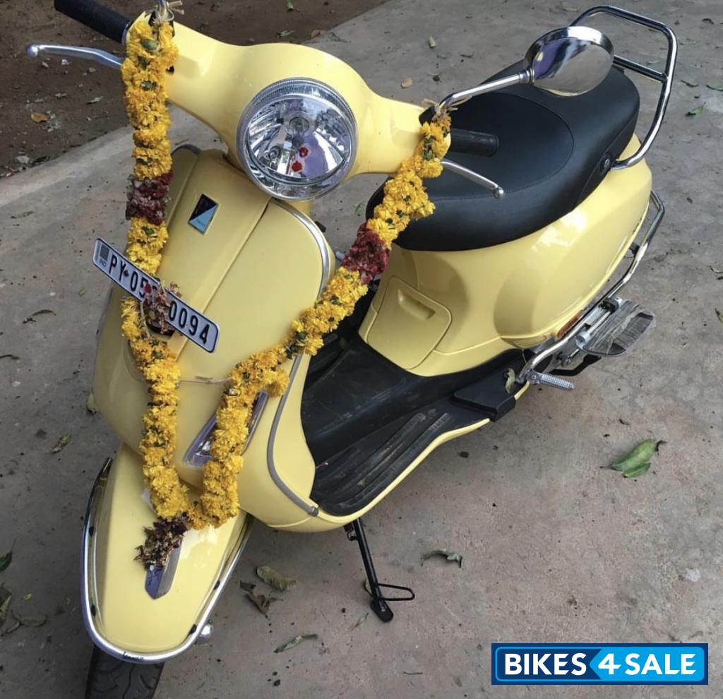 Vespa VXL 125