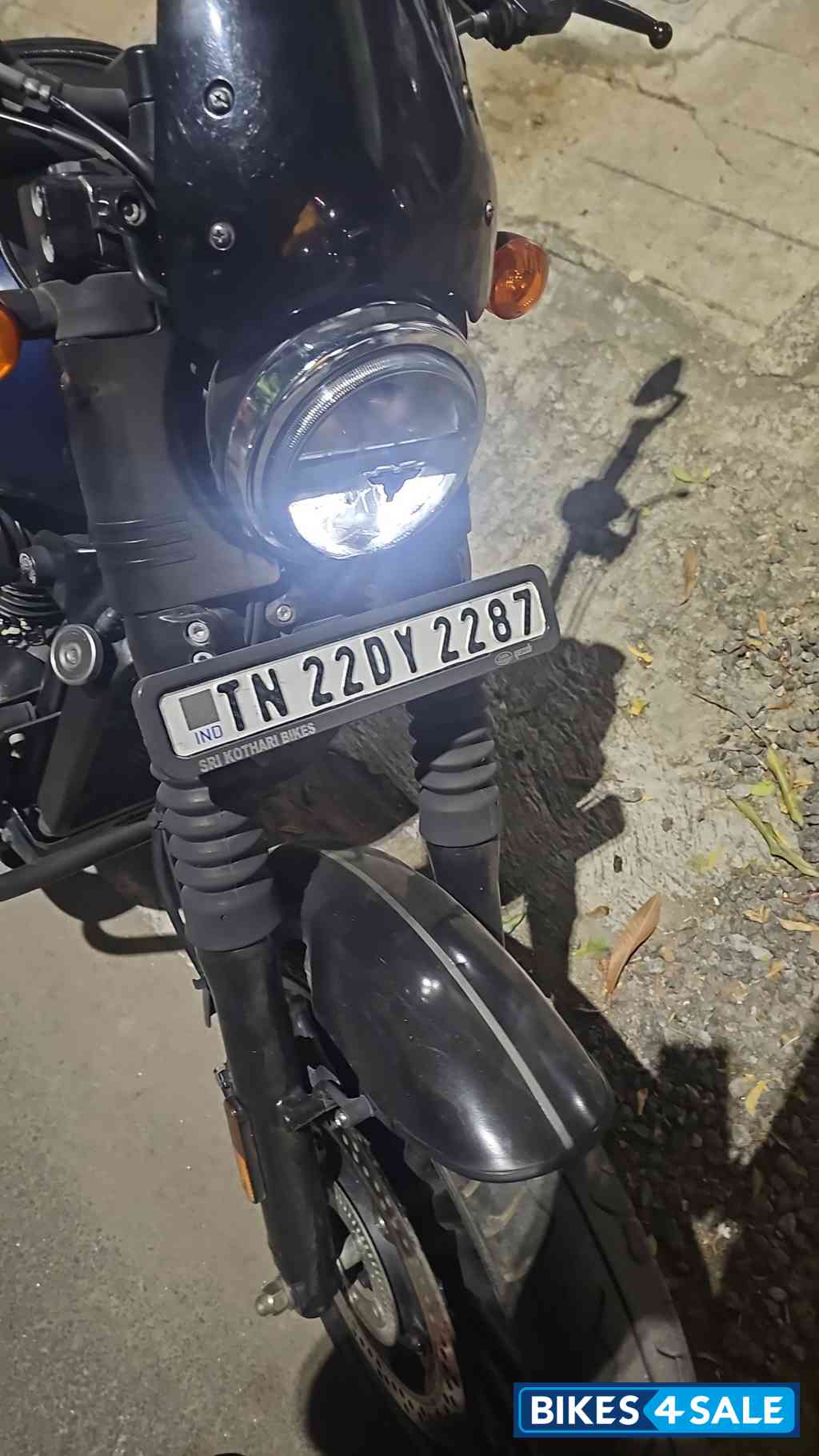 Yezdi Roadster