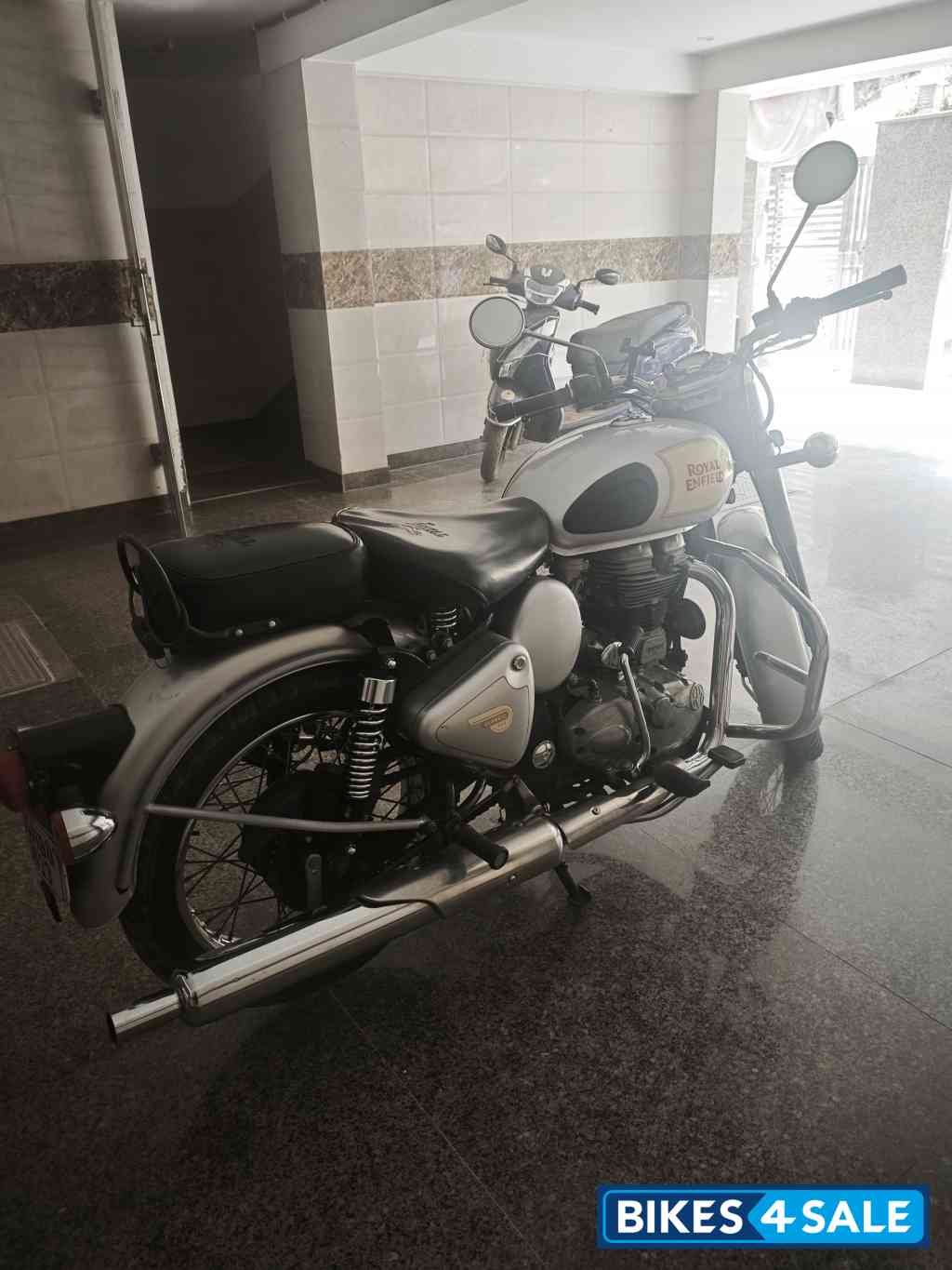 Royal Enfield Classic 350 Royal Enfield Classic 350