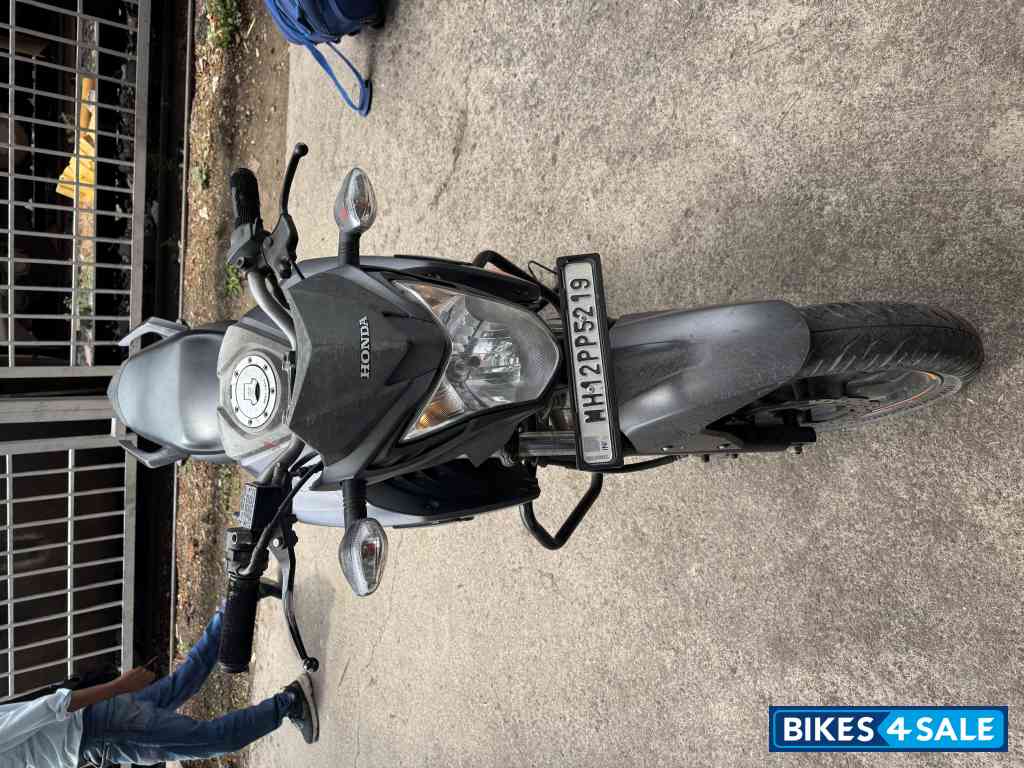 Honda CB Hornet 160R Honda CB Hornet 160R