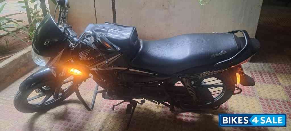 Black Honda Shine 125 Disc Black Honda Shine 125 Disc