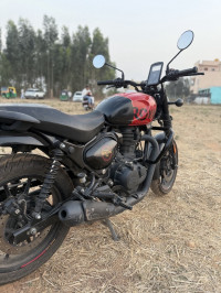Royal Enfield Hunter 350 Metro
