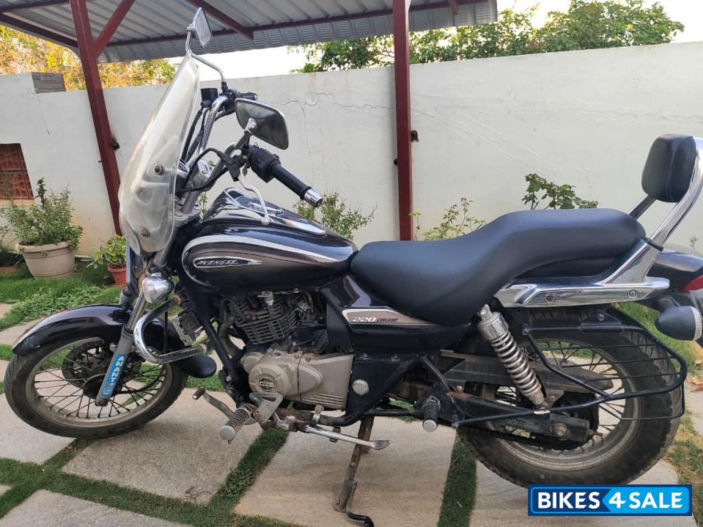 Bajaj Avenger Street 220