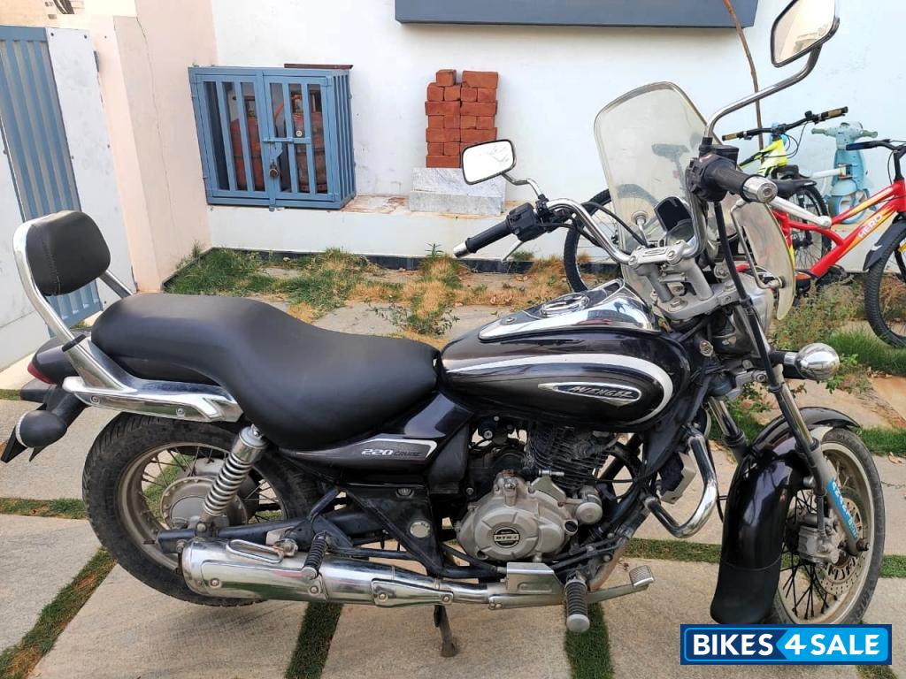 Bajaj Avenger Street 220
