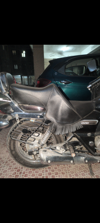 Black Bajaj Avenger Cruise 220 BS6