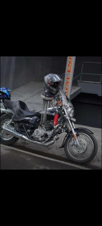 Black Bajaj Avenger Cruise 220 BS6
