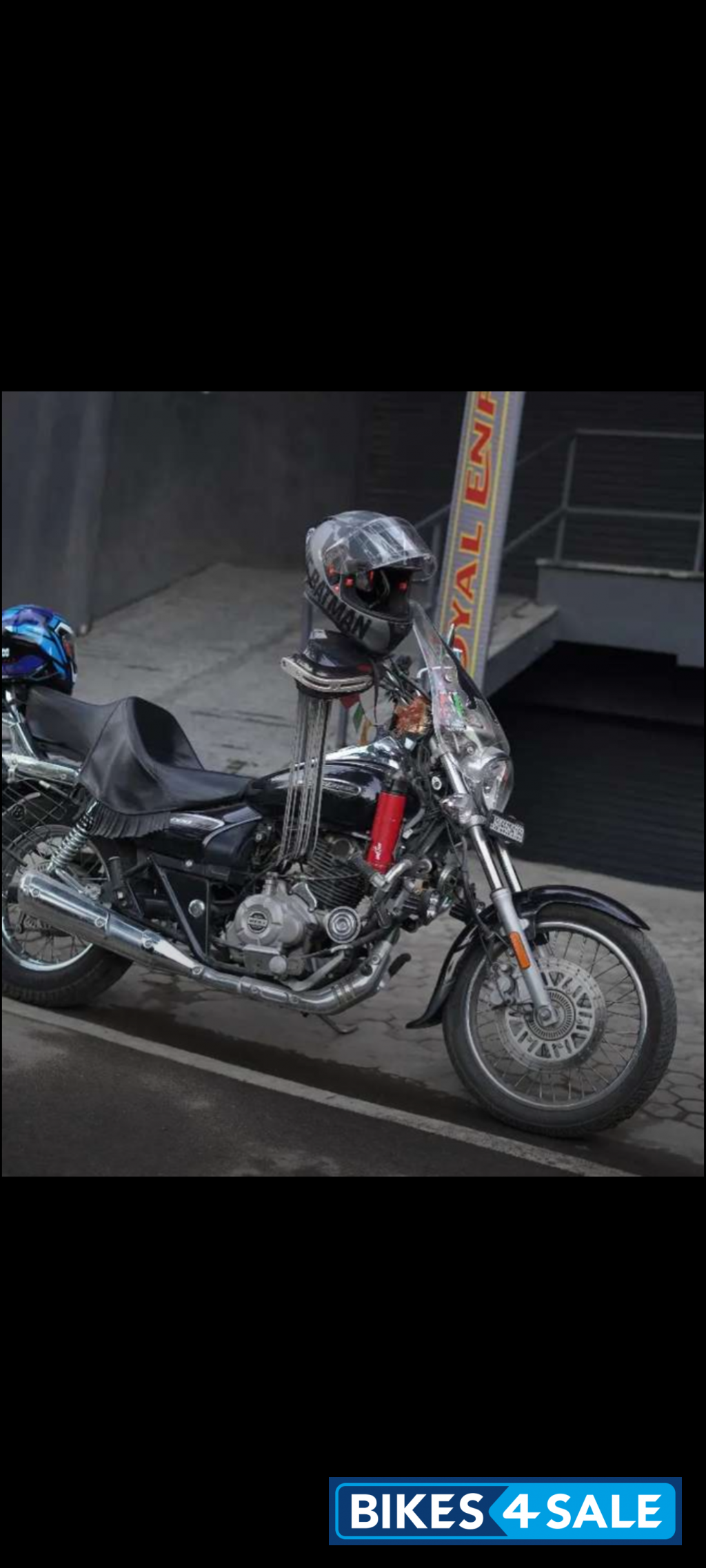 Black Bajaj Avenger Cruise 220 BS6