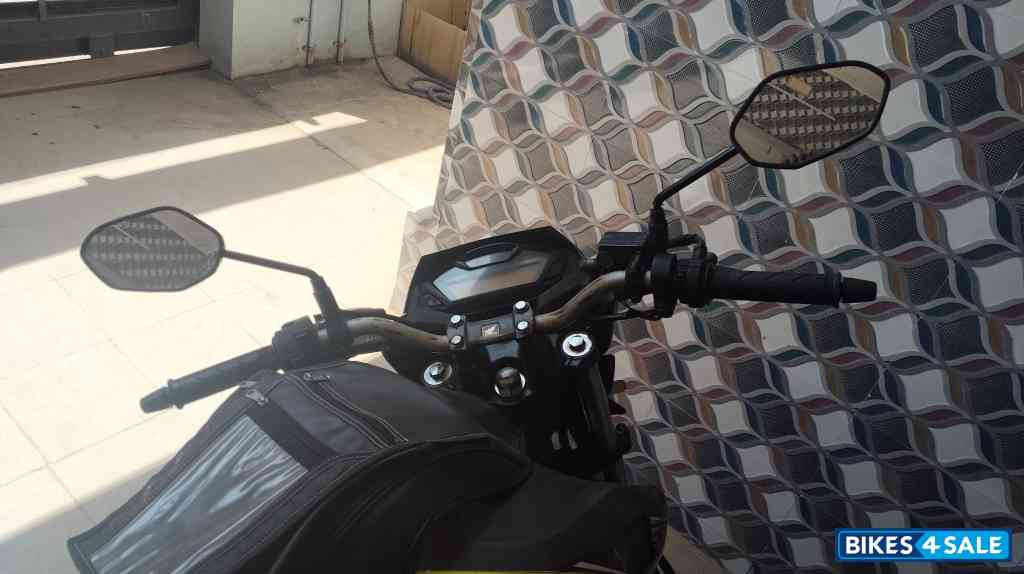 Honda CB Hornet 160R ABS Honda CB Hornet 160R ABS