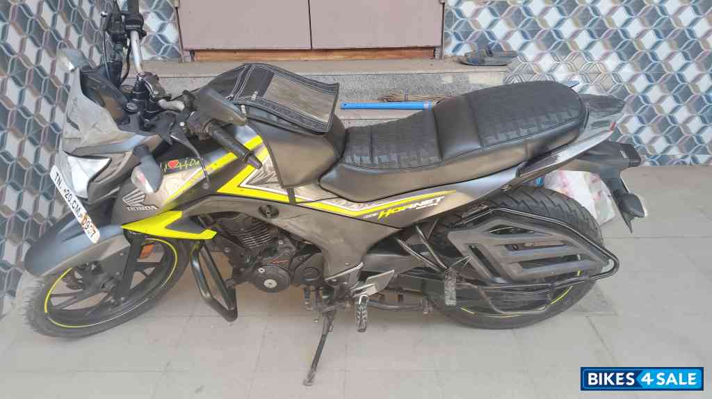 Honda CB Hornet 160R ABS Honda CB Hornet 160R ABS