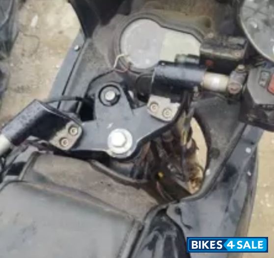 Bajaj Pulsar 220 DTSFi Bajaj Pulsar 220 DTSFi