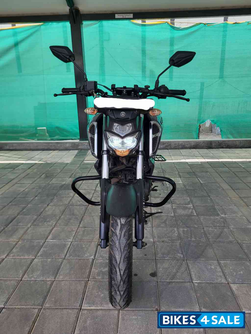 Metallic Grey Yamaha FZS-FI Deluxe