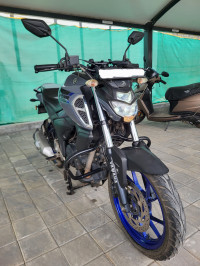 Metallic Grey Yamaha FZS-FI Deluxe