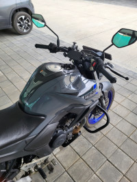 Metallic Grey Yamaha FZS-FI Deluxe