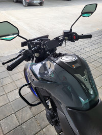 Metallic Grey Yamaha FZS-FI Deluxe