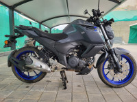 Metallic Grey Yamaha FZS-FI Deluxe