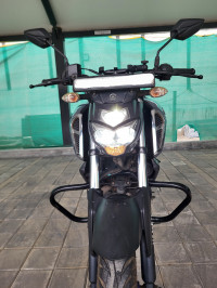 Metallic Grey Yamaha FZS-FI Deluxe