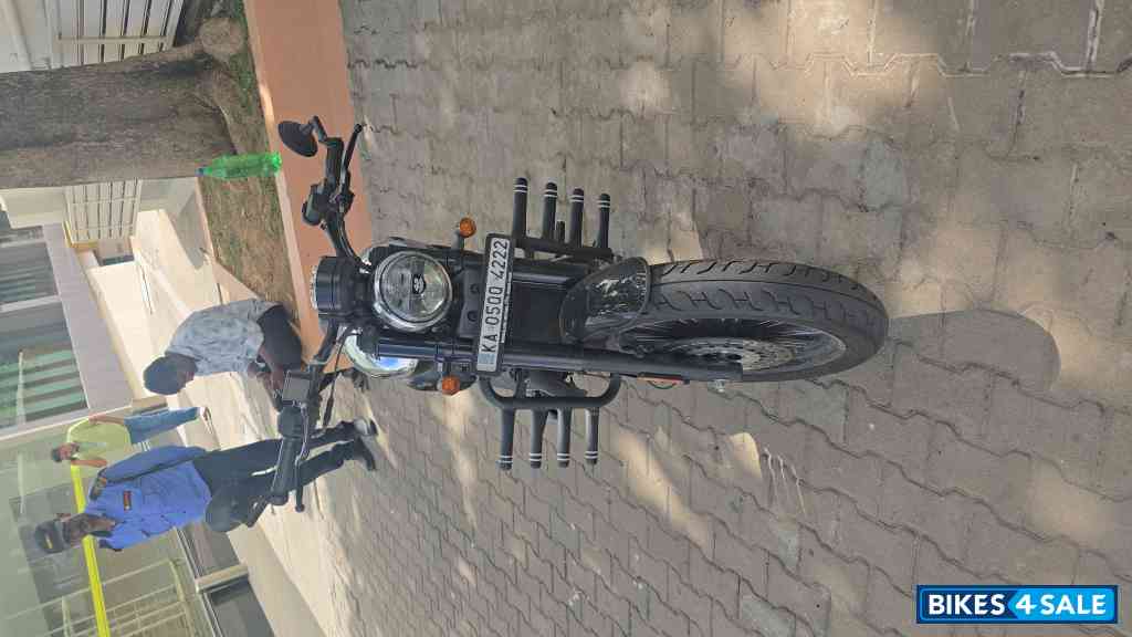 Jawa 42 Bobber Black Mirror