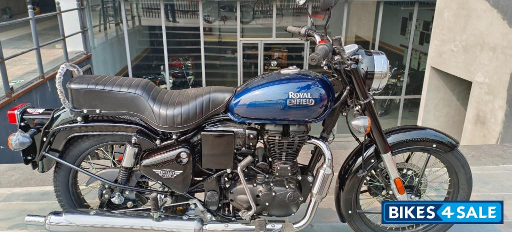 Blue Black Royal Enfield Bullet 350 ES