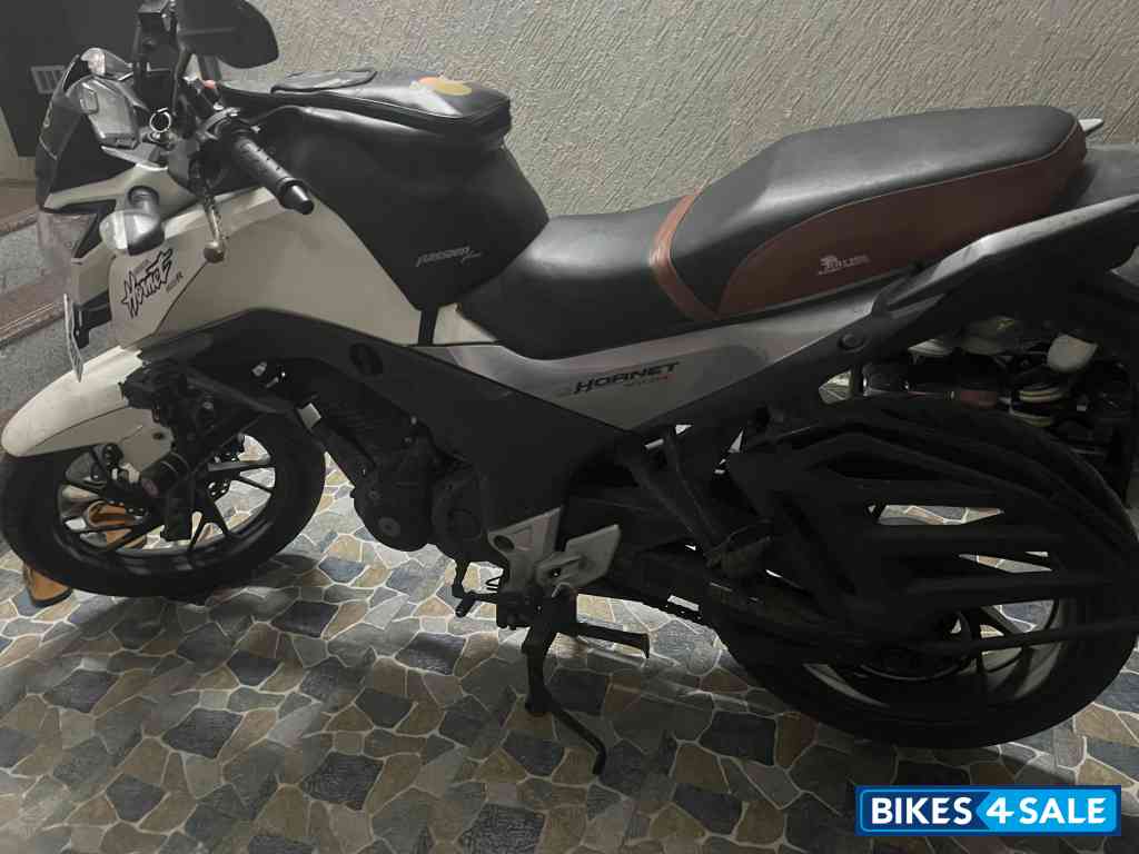Honda CB Hornet 160R