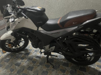 Honda CB Hornet 160R