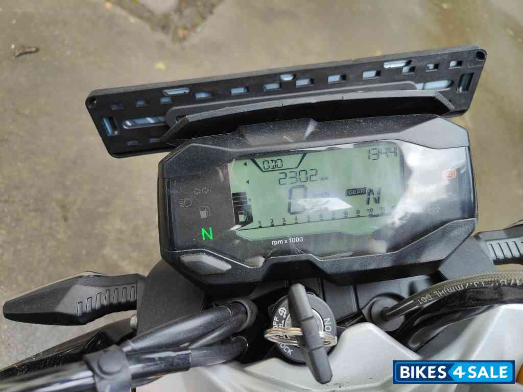 Black BMW G 310 R