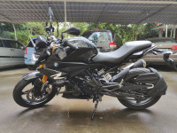 Black BMW G 310 R