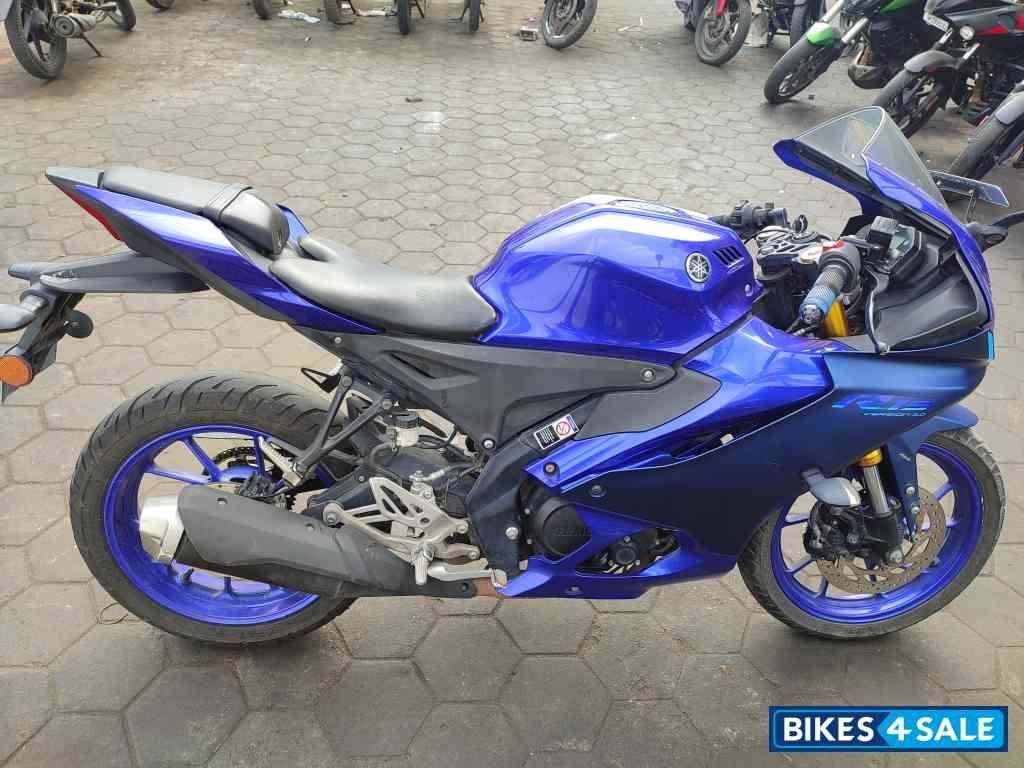 Yamaha R15 V4