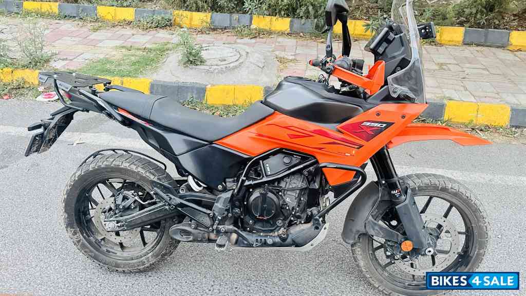Orange KTM 390 Adventure X 2025 Orange KTM 390 Adventure X 2025