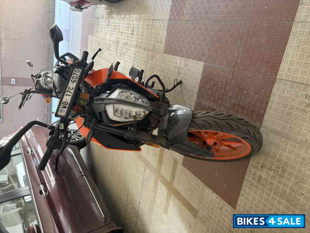 Electronic Orange KTM Duke 200 ABS