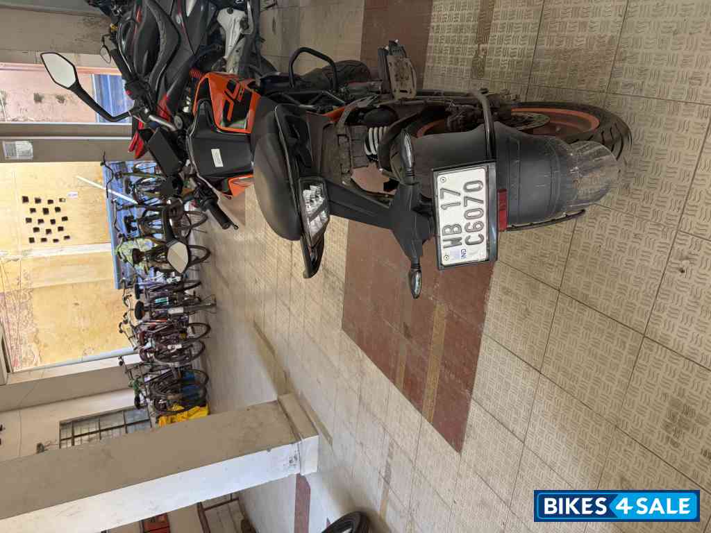 Electronic Orange KTM Duke 200 ABS Electronic Orange KTM Duke 200 ABS
