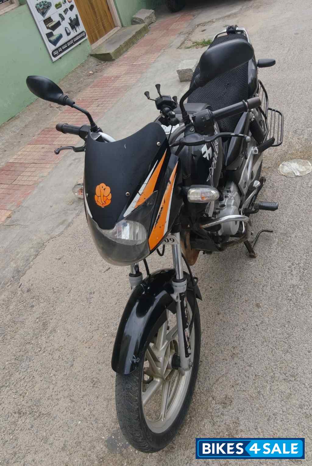 Black Bajaj Pulsar 150 DTSi