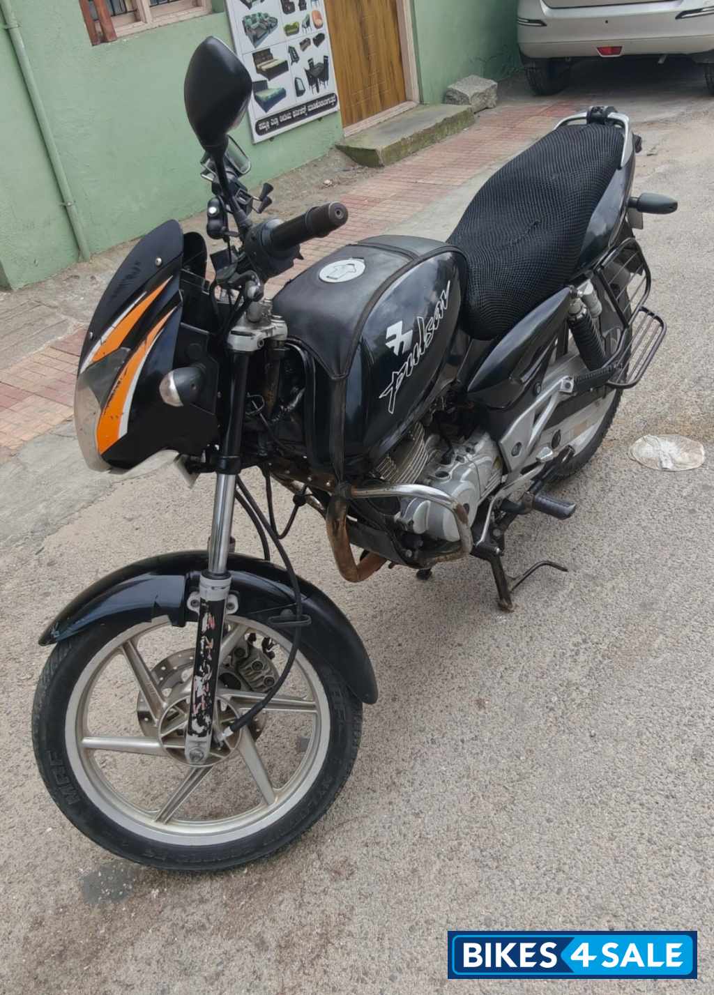 Black Bajaj Pulsar 150 DTSi Black Bajaj Pulsar 150 DTSi