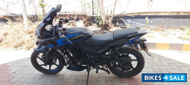 Bajaj Pulsar 220 DTSFi