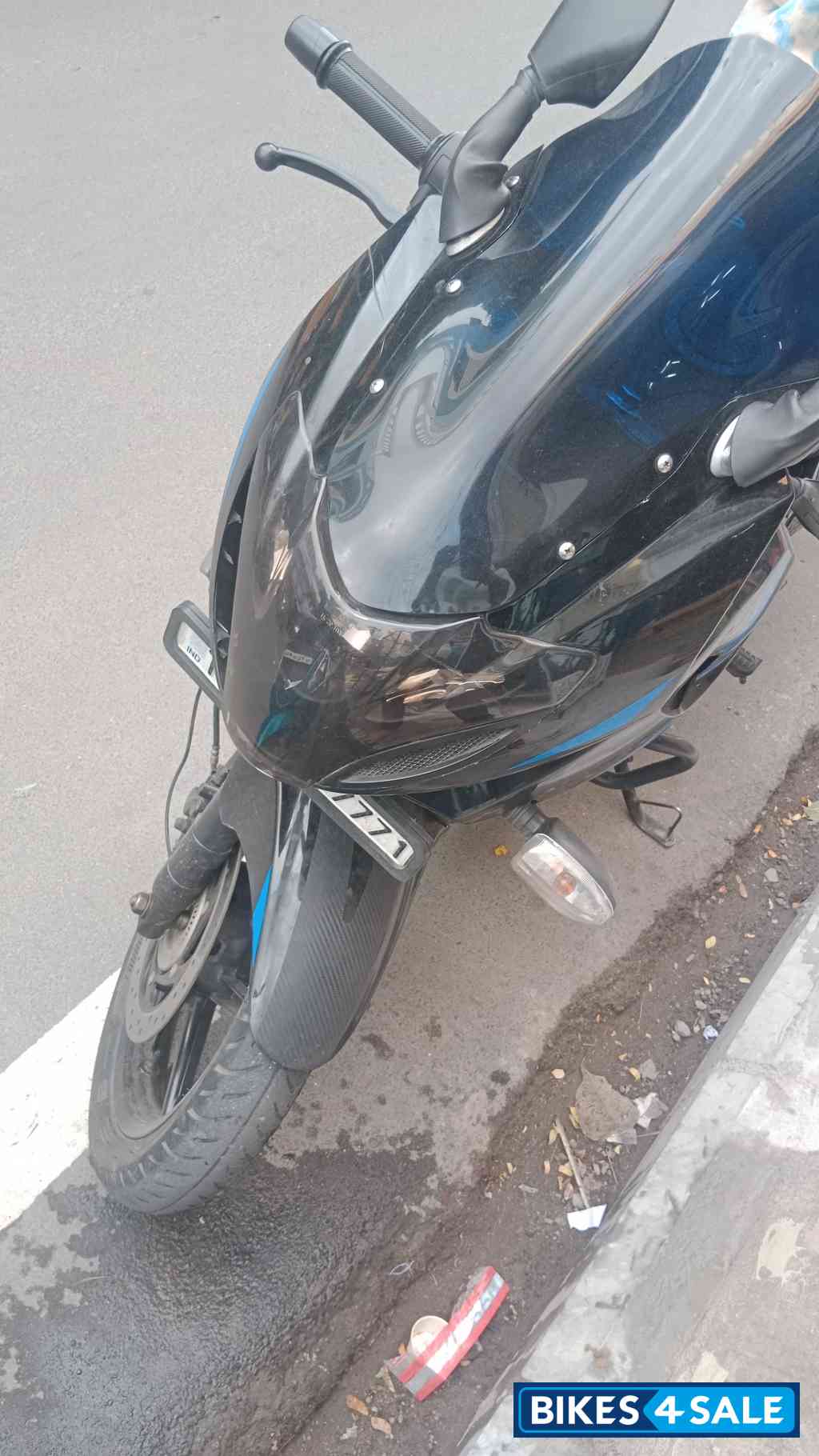 Bajaj Pulsar 220 DTSFi