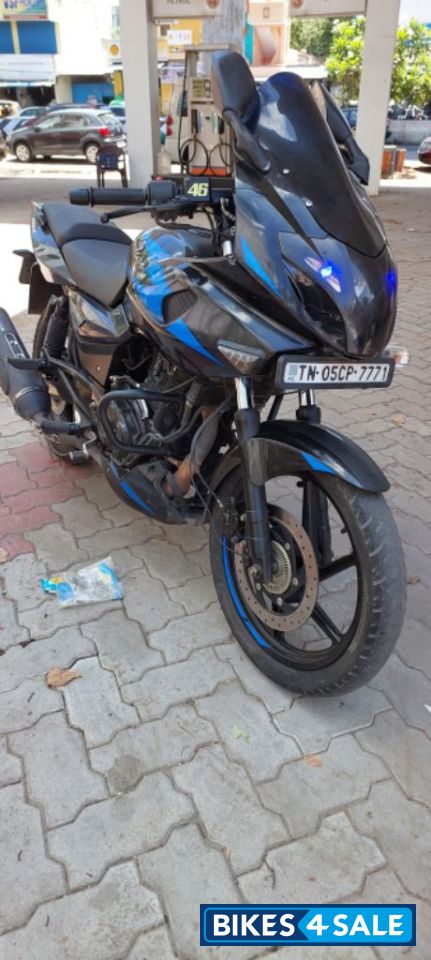 Bajaj Pulsar 220 DTSFi