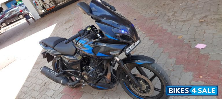 Bajaj Pulsar 220 DTSFi