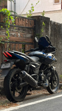 Bajaj Pulsar 220 DTSFi