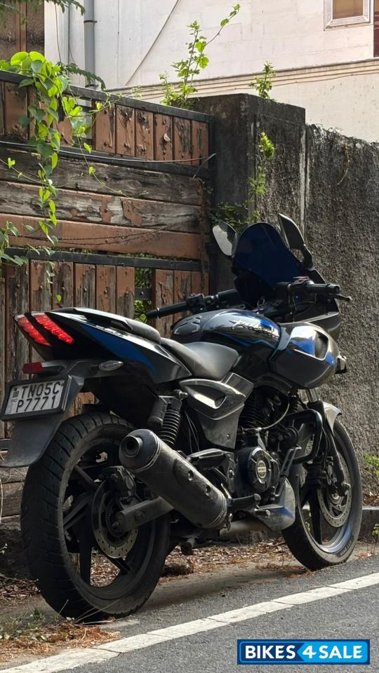 Bajaj Pulsar 220 DTSFi