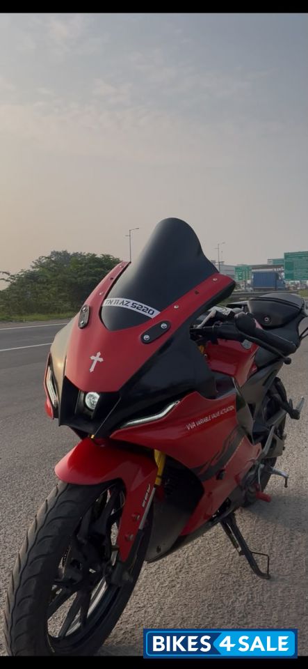 Yamaha R15 V4