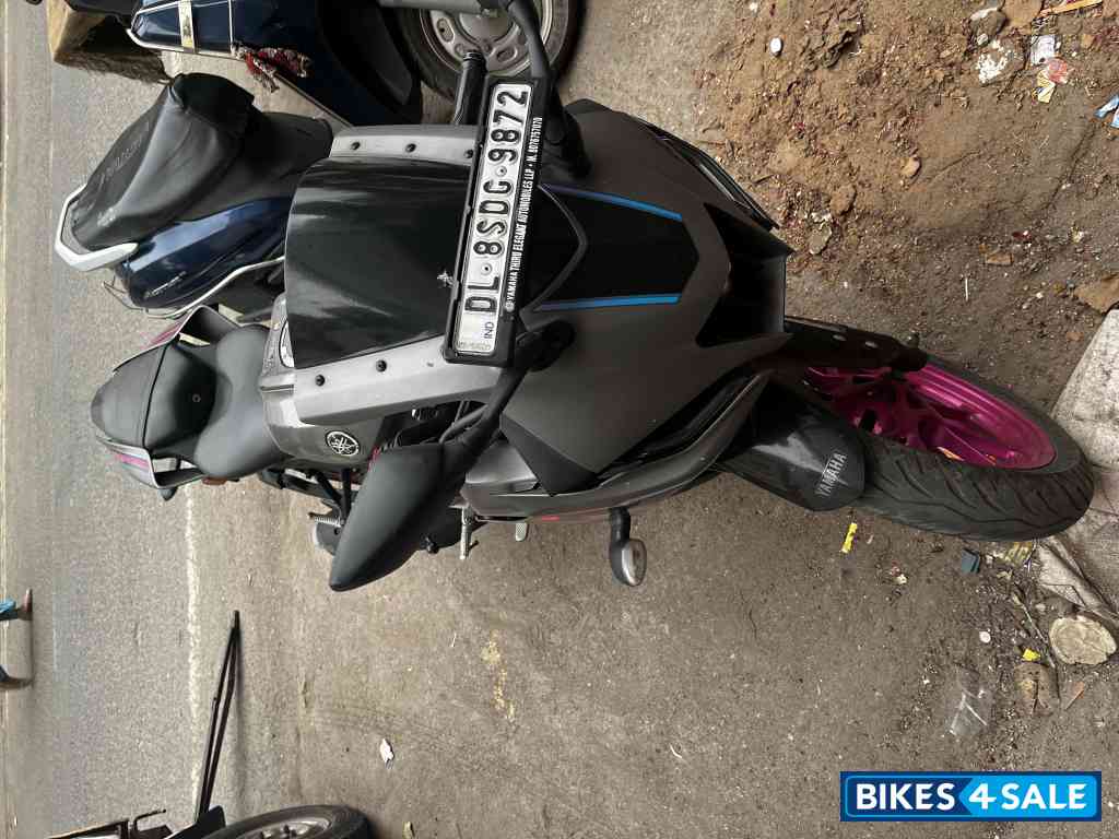 Metallic Grey Yamaha R15 V4 Metallic Grey Yamaha R15 V4