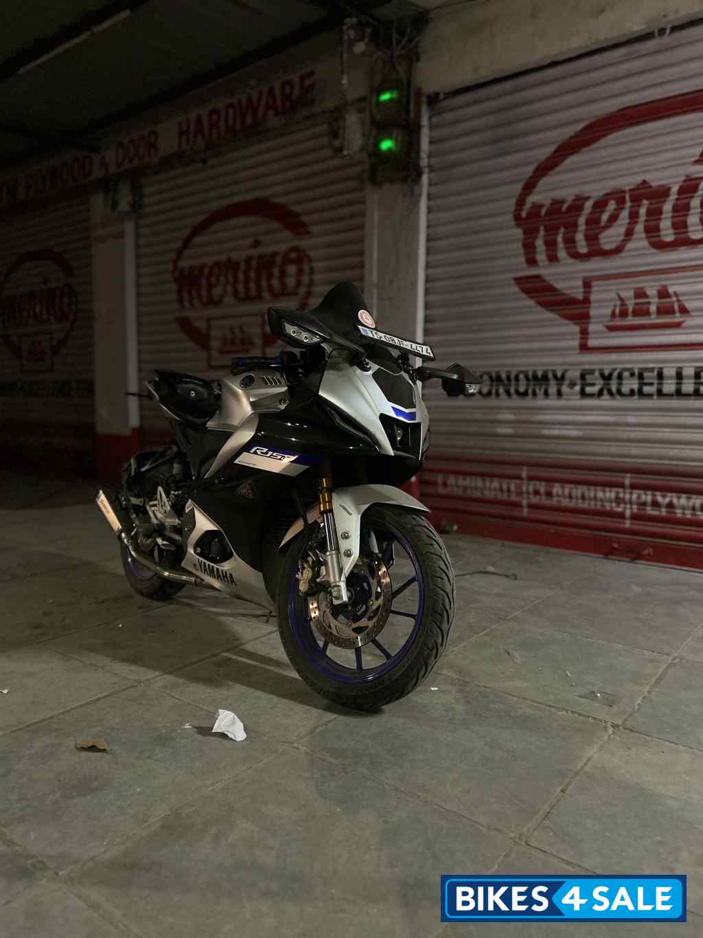 Silver And Black Yamaha R15M Silver And Black Yamaha R15M