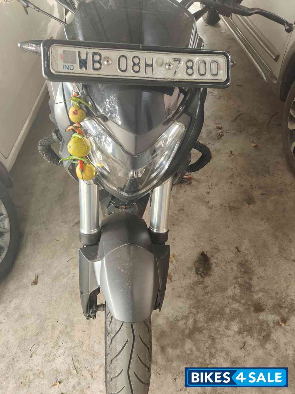 Zed Black Bajaj Dominar 400 ABS BS6