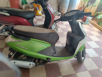 Leaf Green Metal Hero Pleasure