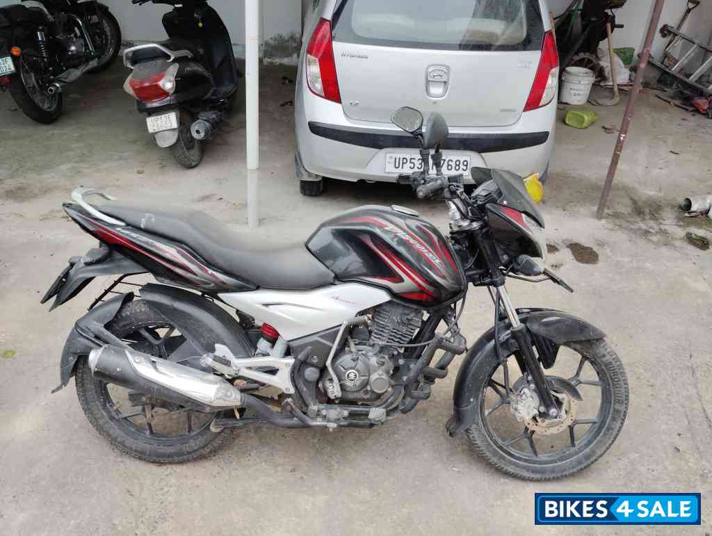 Red Black Bajaj Discover 125 ST