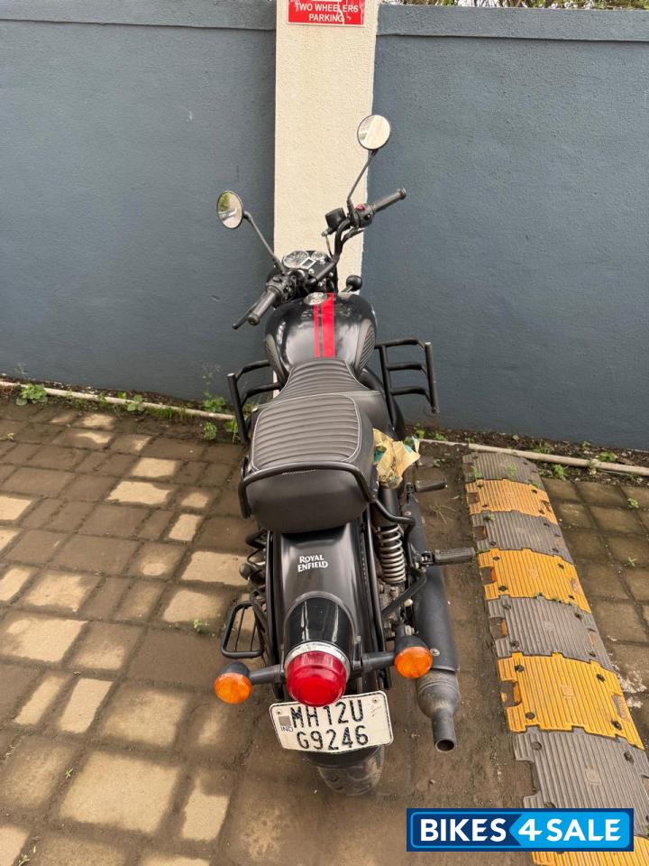 Black Royal Enfield Classic 350 Black Royal Enfield Classic 350