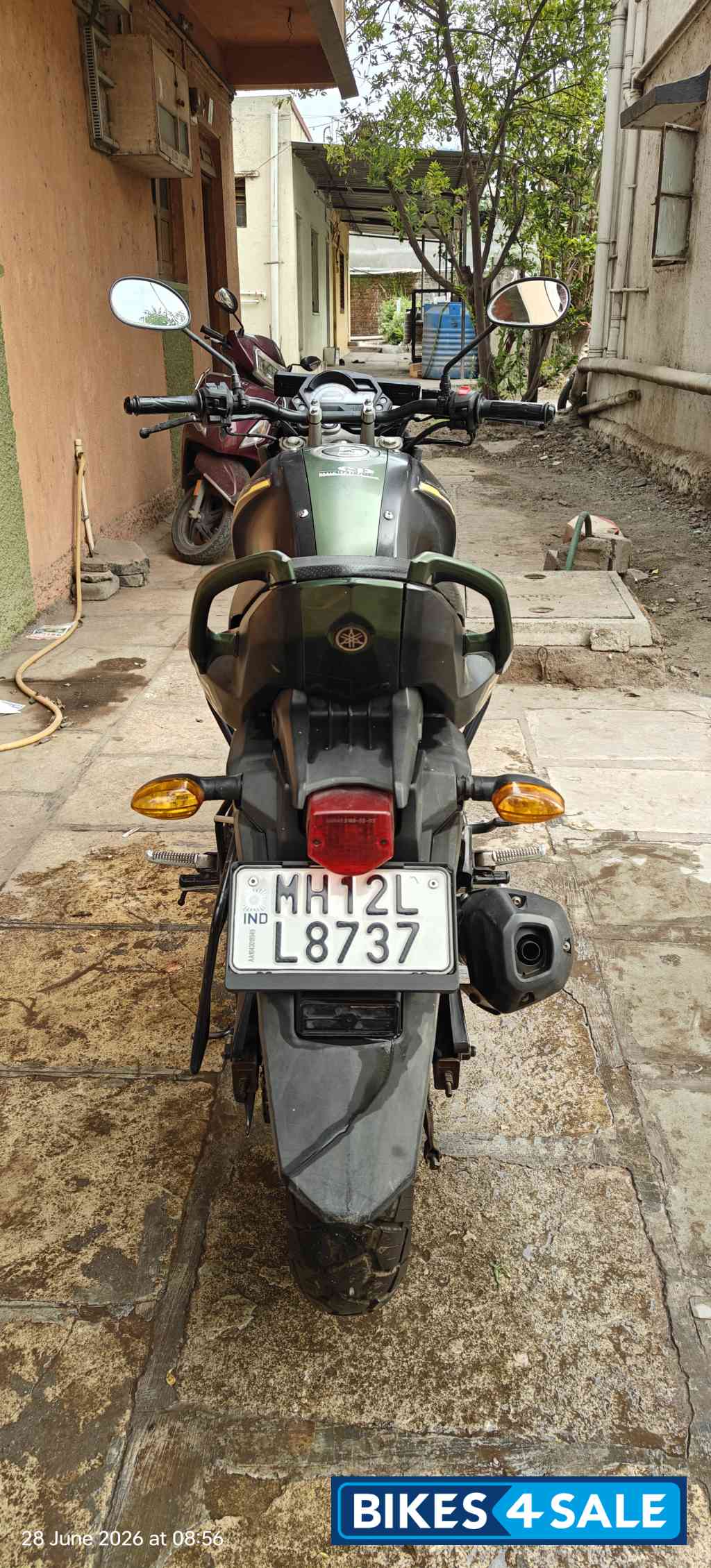 Mat Green Yamaha FZ-S Mat Green Yamaha FZ-S